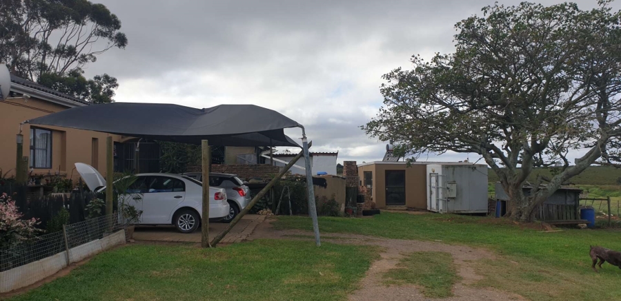8 Bedroom Property for Sale in Uitenhage Rural Eastern Cape